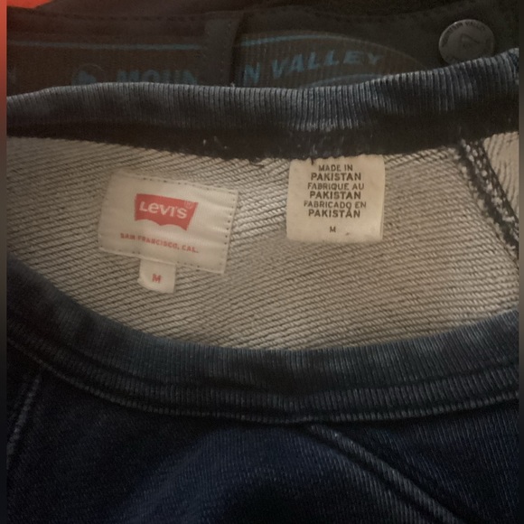 Levi’s Men’s pullover sweater. Size M. - Picture 5 of 5